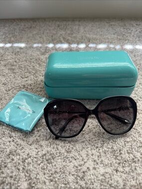 Tiffany & Co. Black Oversized Sunglasses with Tiffany Blue Case